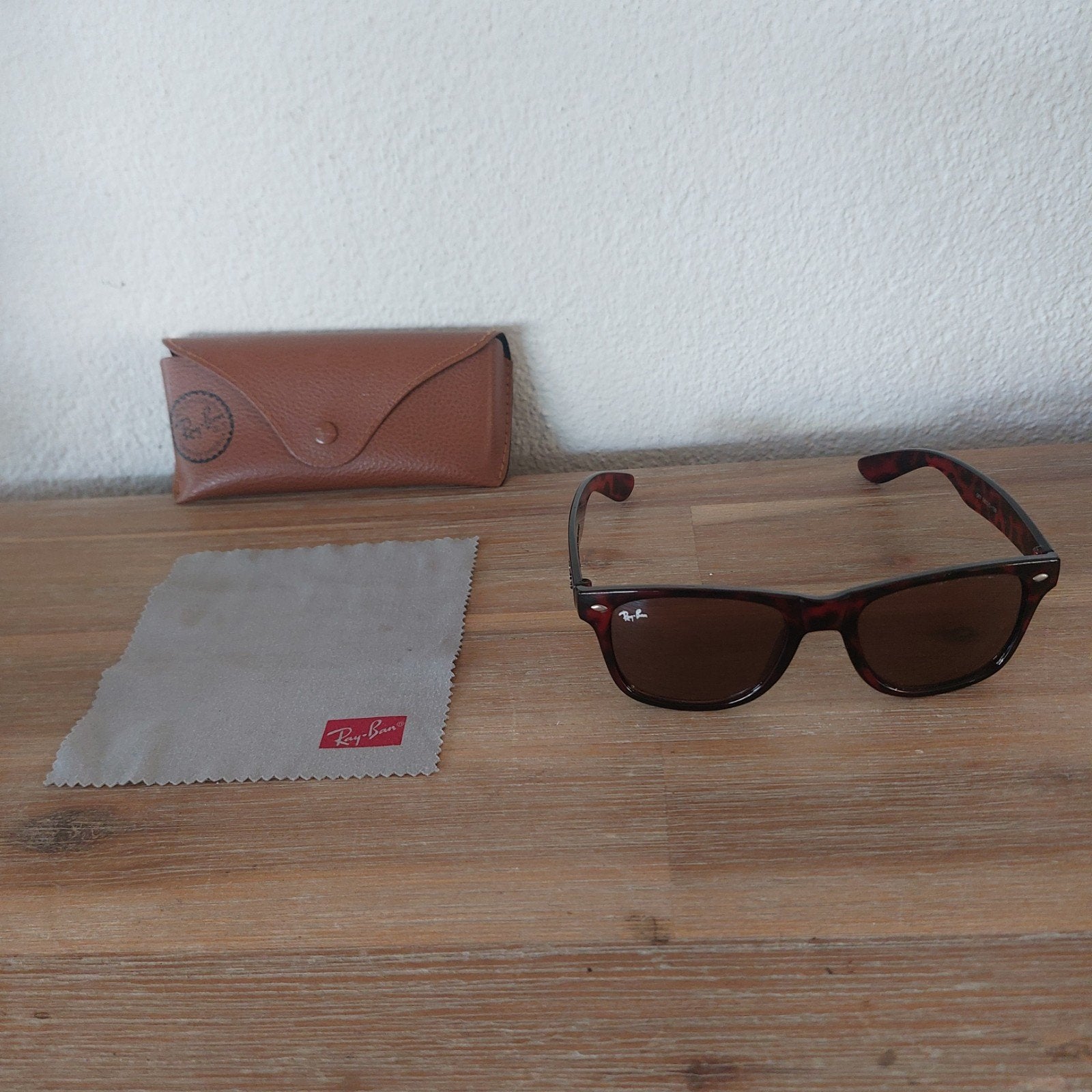 Ray-Ban Wayfarer Classic Zonnebril inclusief accessoires, Ophalen of Verzenden, Zo goed als nieuw, Zonnebril, Ray-Ban