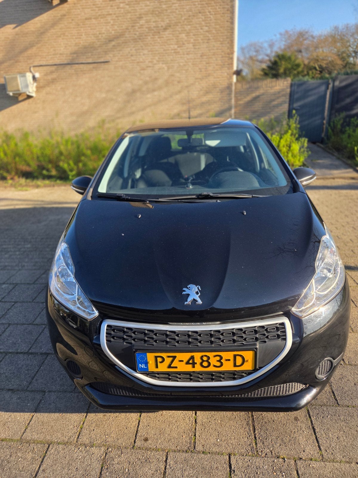 Peugeot 208 1.0 VTI 50KW/68PK 5-D 2014 Zwart, Auto's, Peugeot, Voorwielaandrijving, Euro 5, Particulier, 3 cilinders