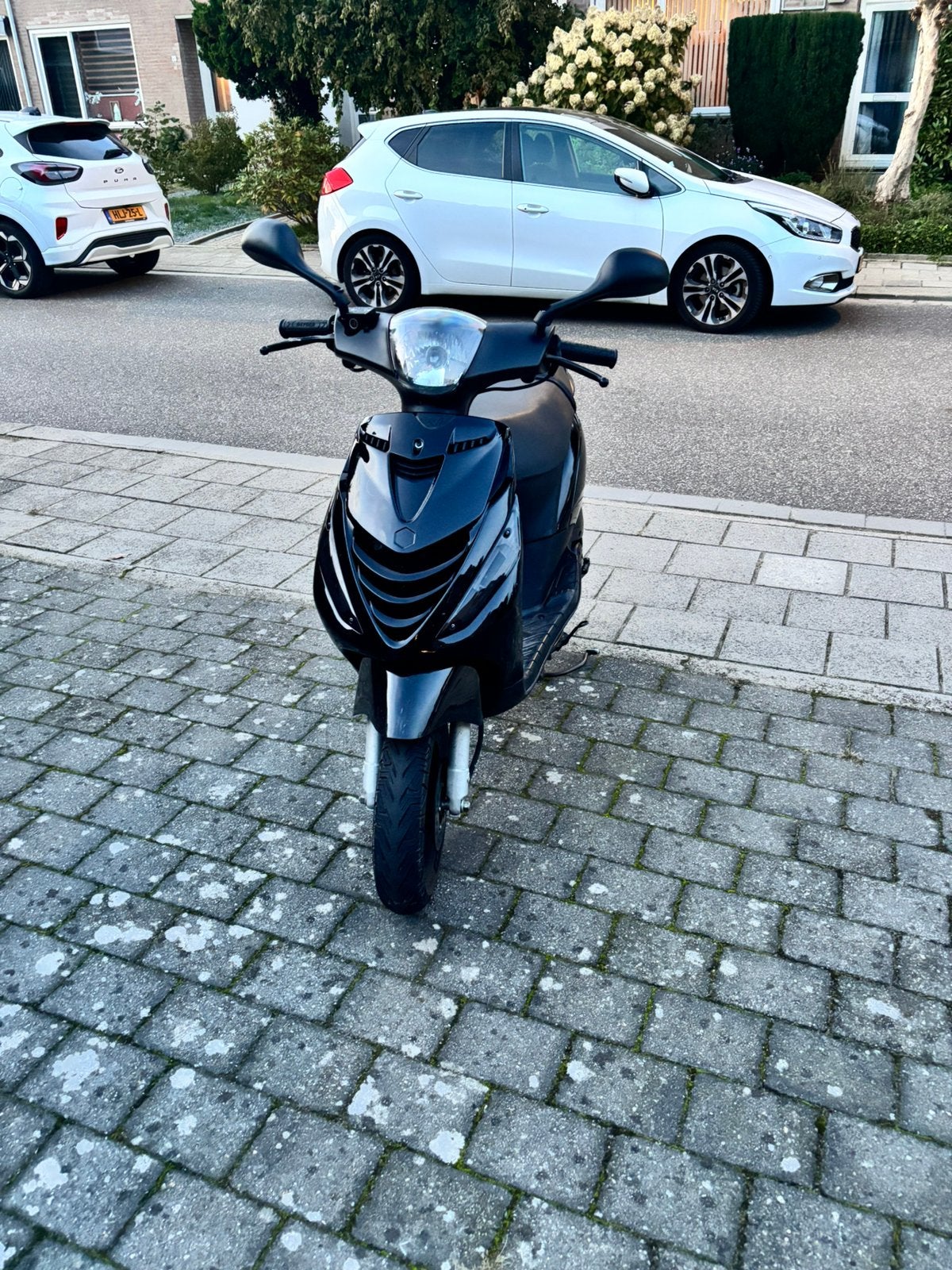 Piaggio Zip 4-takt uit 2017, Fietsen en Brommers, Ophalen, Maximaal 45 km/u, Zip, Zo goed als nieuw