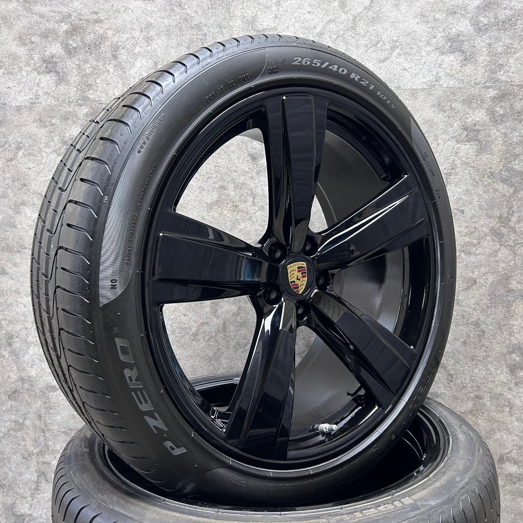 NIEUW 21 inch originele velgen + zomerbanden Porsche Macan, Auto-onderdelen, Banden en Velgen, Gebruikt, 265 mm, Banden en Velgen