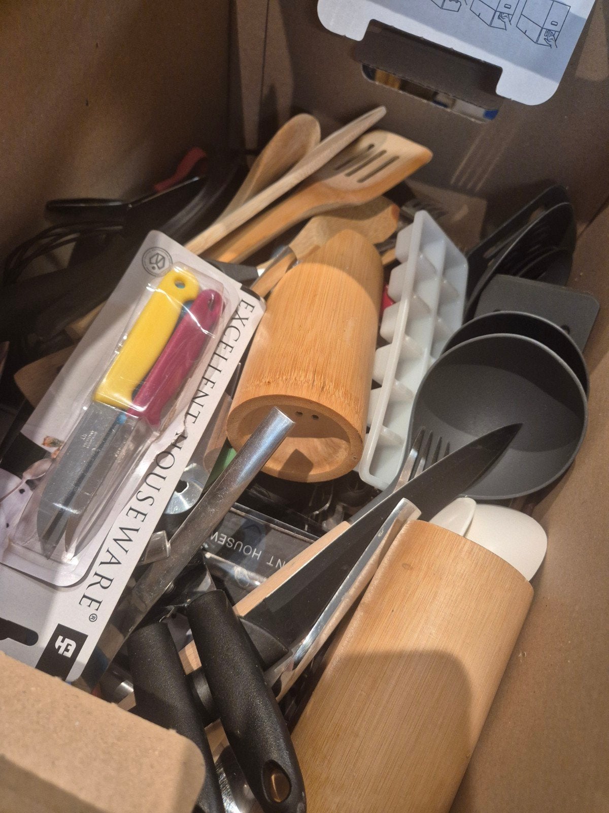 Verhuisdoos vol keukengerei - Diverse items, Huis en Inrichting, Hout, Onbekend, Ophalen of Verzenden, Onbekend