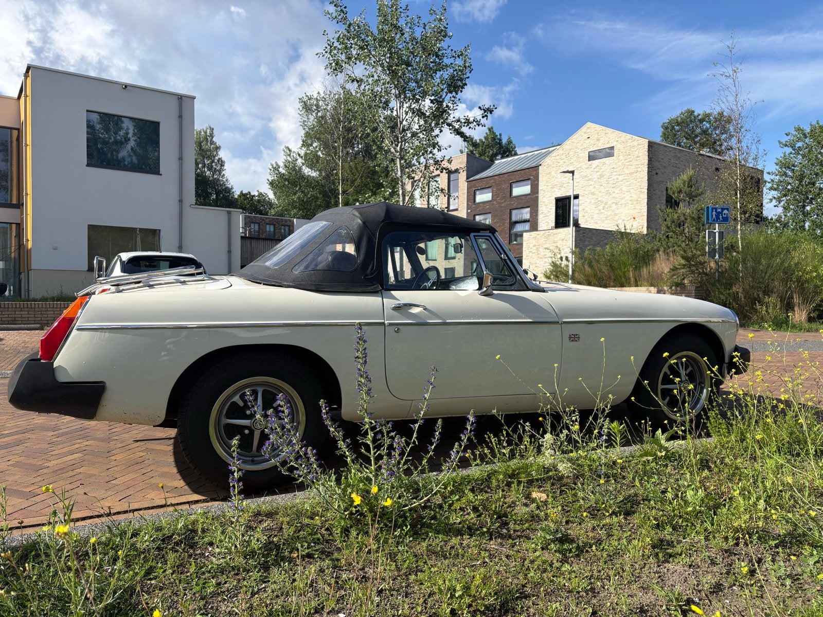 MG B 1.8 Tourner 1976 Geel, foto 6