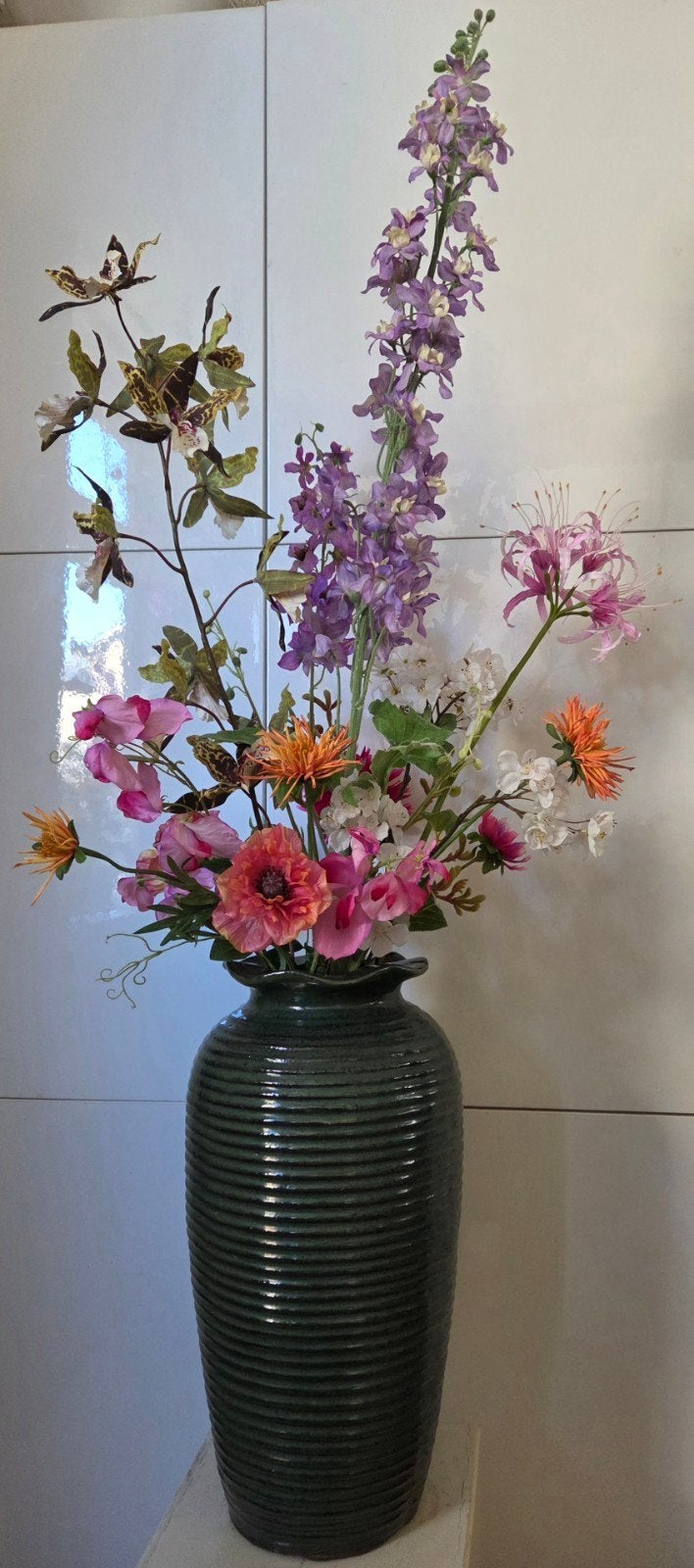XL bloemstuk met zgn Silk-ka kunstbloemen incl vaas, Huis en Inrichting, Woonaccessoires | Kunstplanten en Kunstbloemen, Ophalen