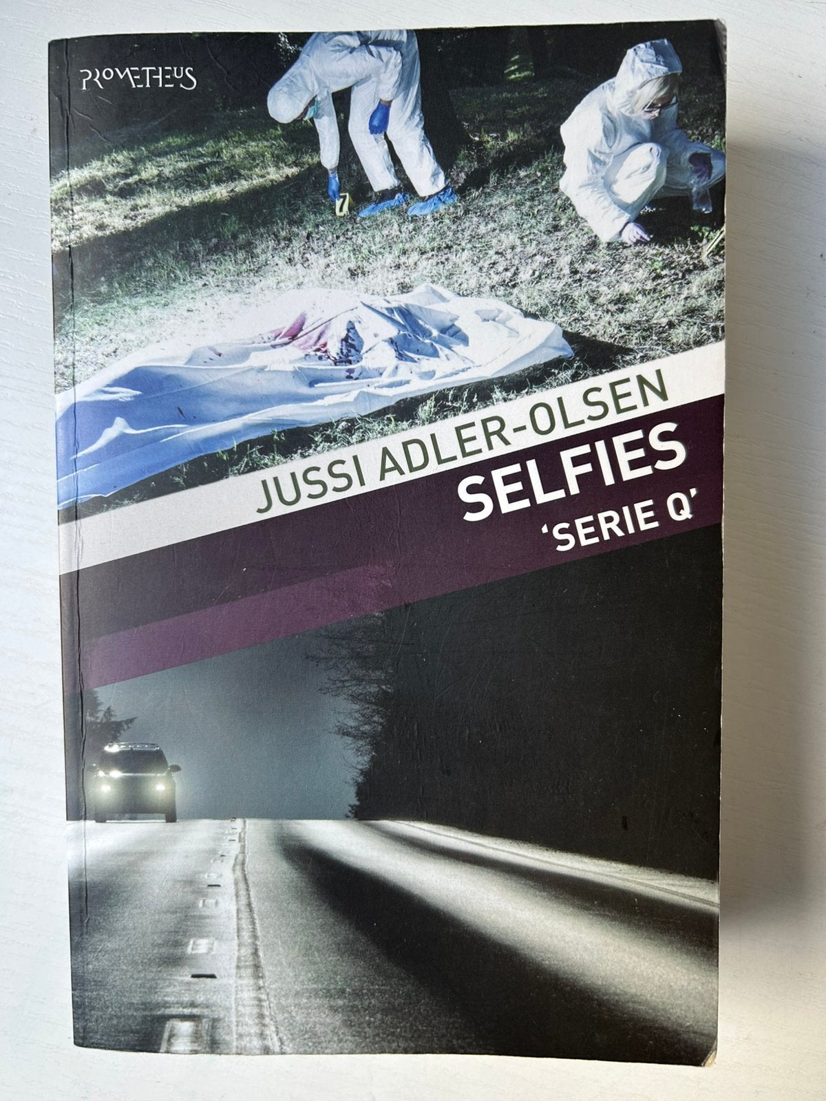 Jussi Adler-Olsen - Selfies, Ophalen of Verzenden, Gelezen, Jussi Adler-Olsen