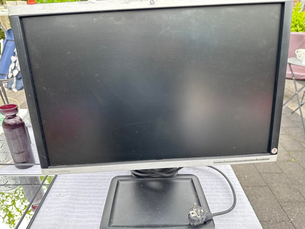HP Compaq LA2205wg Monitor - Gebruikt, Computers en Software, Ophalen, Gebruikt, In hoogte verstelbaar, Overige resoluties