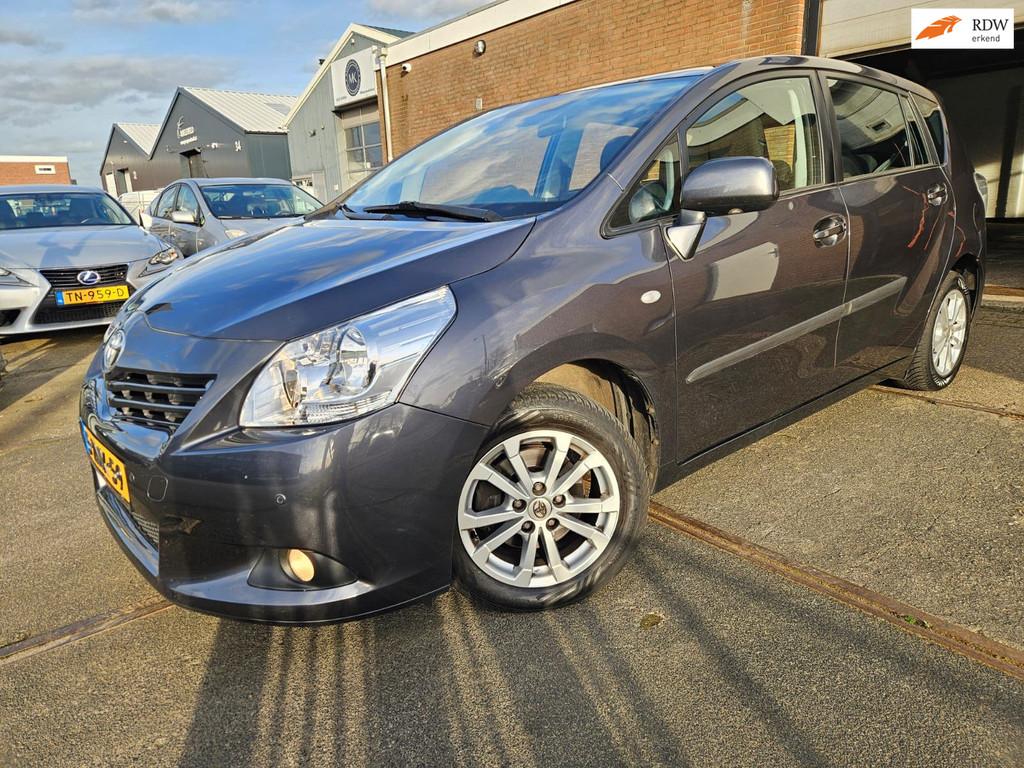 Toyota Verso 1.8 VVT-i Dynamic Business Trekhaak Panodak, Voorwielaandrijving, Euro 5, 450 kg, Gebruikt