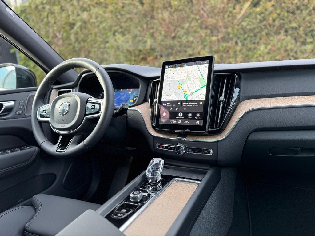 Volvo XC60 T6 AWD Plug-in Hybrid Plus Dark | Premium Pakket, Auto's, Volvo, Automaat, 180 min, Plug-in hybride, XC60