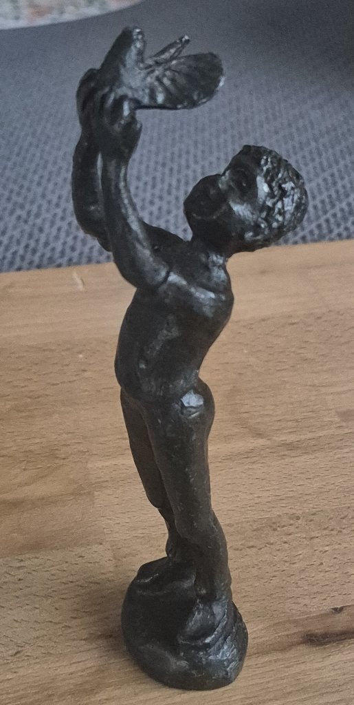 Janneke Ros - Jongen met duif, Ophalen of Verzenden, Beeld