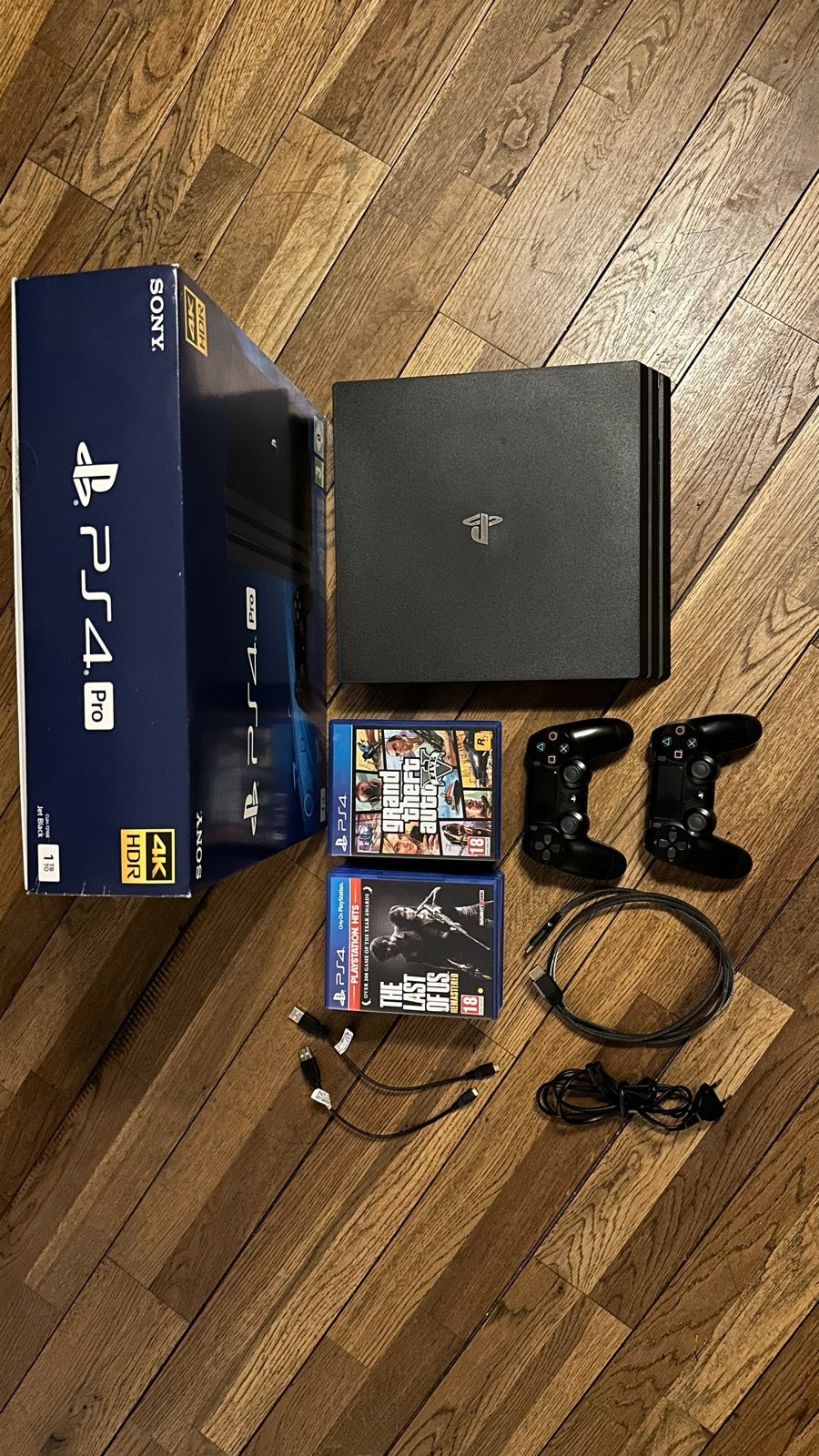 PlayStation 4 Pro 2TB inc Doos, 2 Controllers + 10 Games, Met games, Met 2 controllers, Ophalen of Verzenden, Zo goed als nieuw