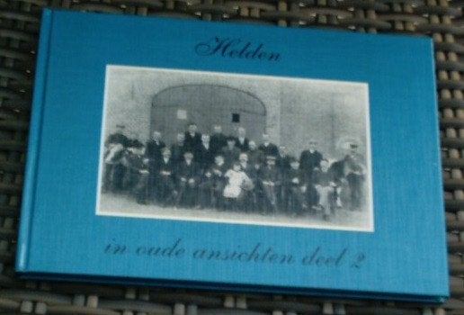 Helden in oude ansichten deel 2. Thiesen en Reijnen., Ophalen of Verzenden, Zo goed als nieuw