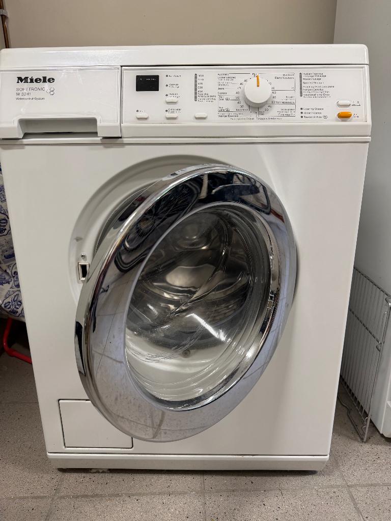 wasmachine Miele W3241, Ophalen, Gebruikt, Voorlader, 85 tot 90 cm