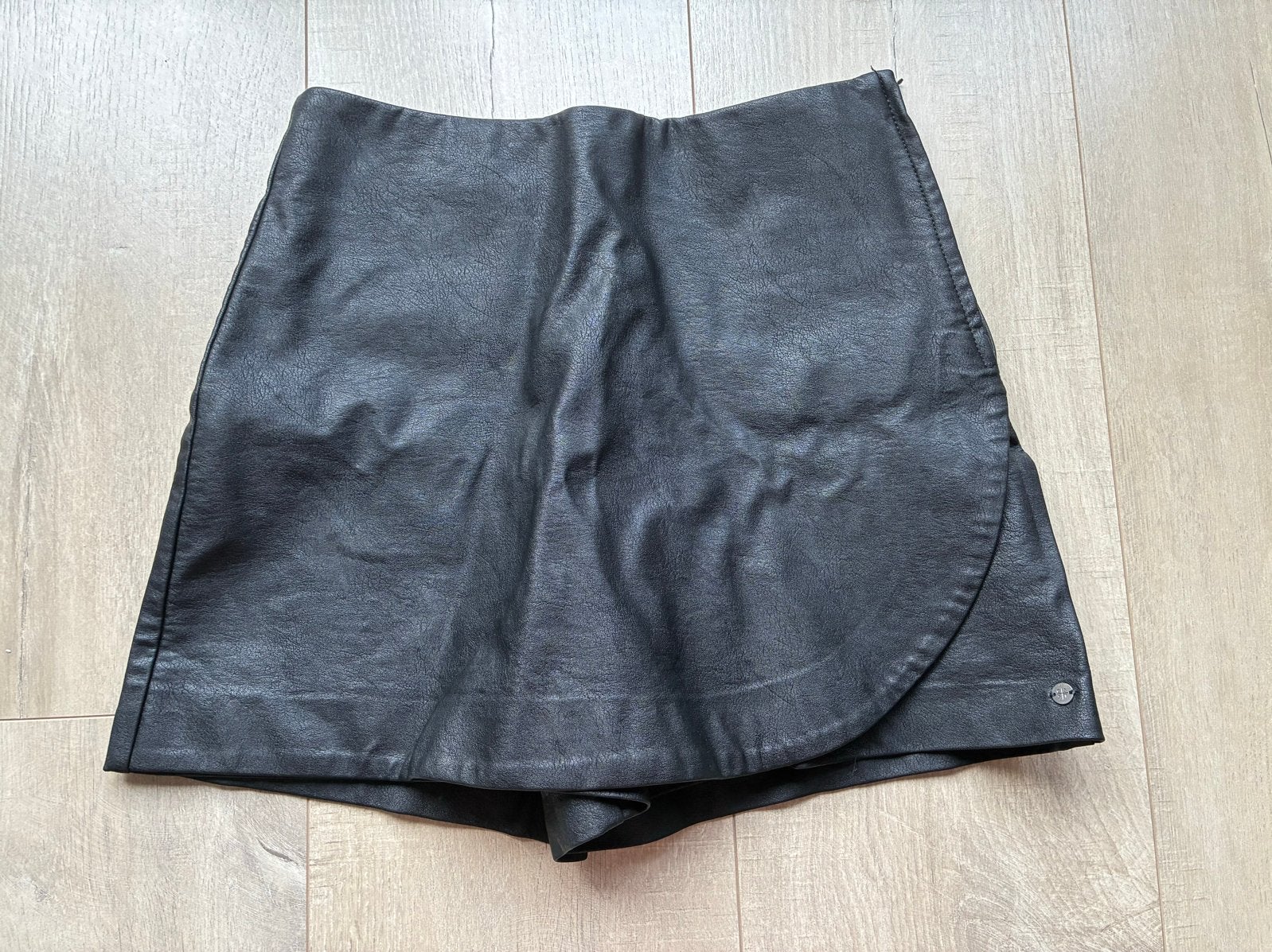 Costes Zwart Faux Leren Rokje Maat XS, Zwart, Ophalen of Verzenden, Zo goed als nieuw, Maat 34 (XS) of kleiner