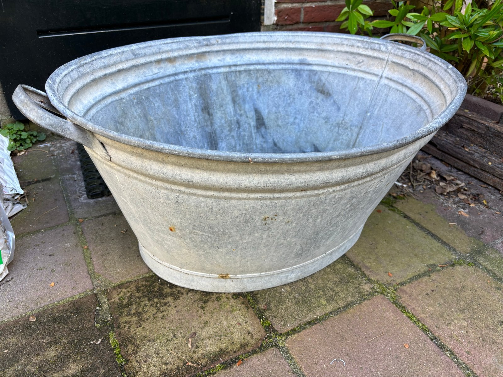 Grote zinken teil/wastobbe, Ophalen, Gebruikt, Balkon, Metaal