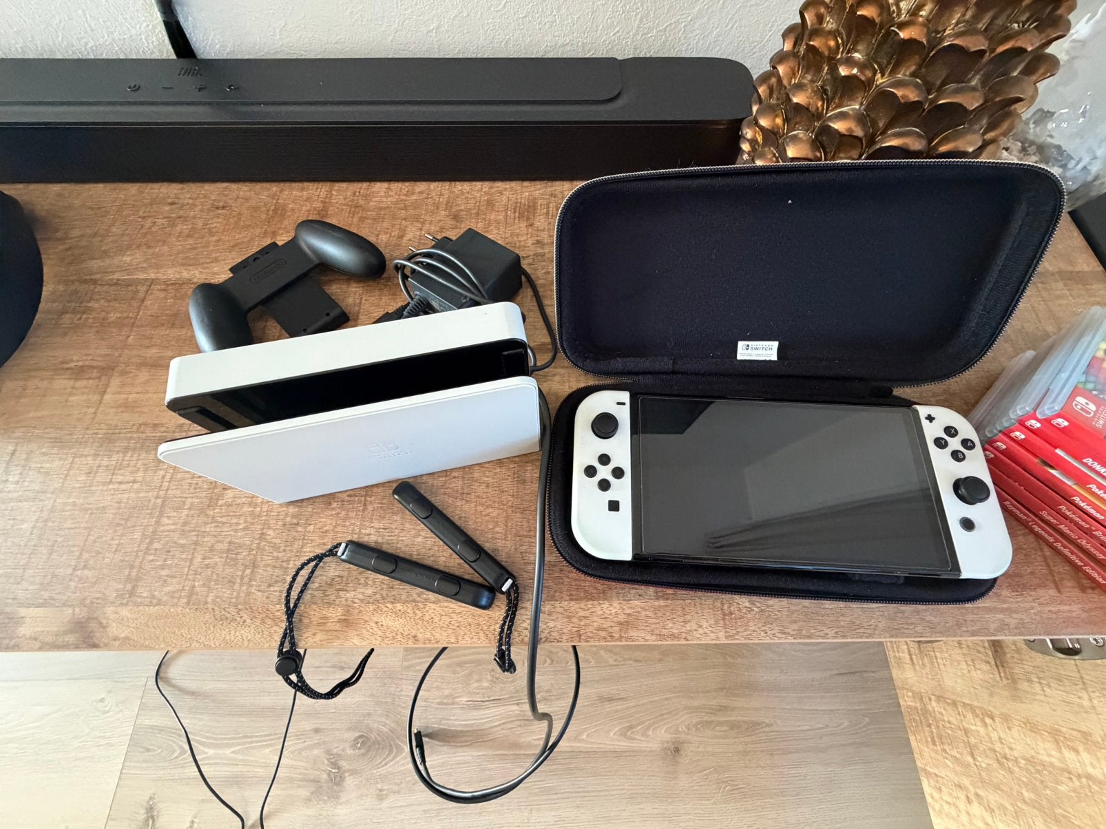 Nintendo Switch Oled incl spellen, Spelcomputers en Games, Ophalen, Zo goed als nieuw, Met 1 controller, Switch OLED