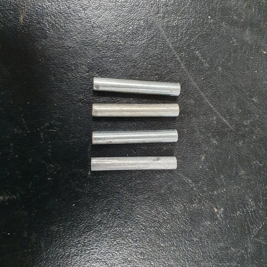 4x Ikea Ivar metalen schappendragers, plankendragers, legbo, Niet ingevuld, Gebruikt, Niet ingevuld, Niet ingevuld