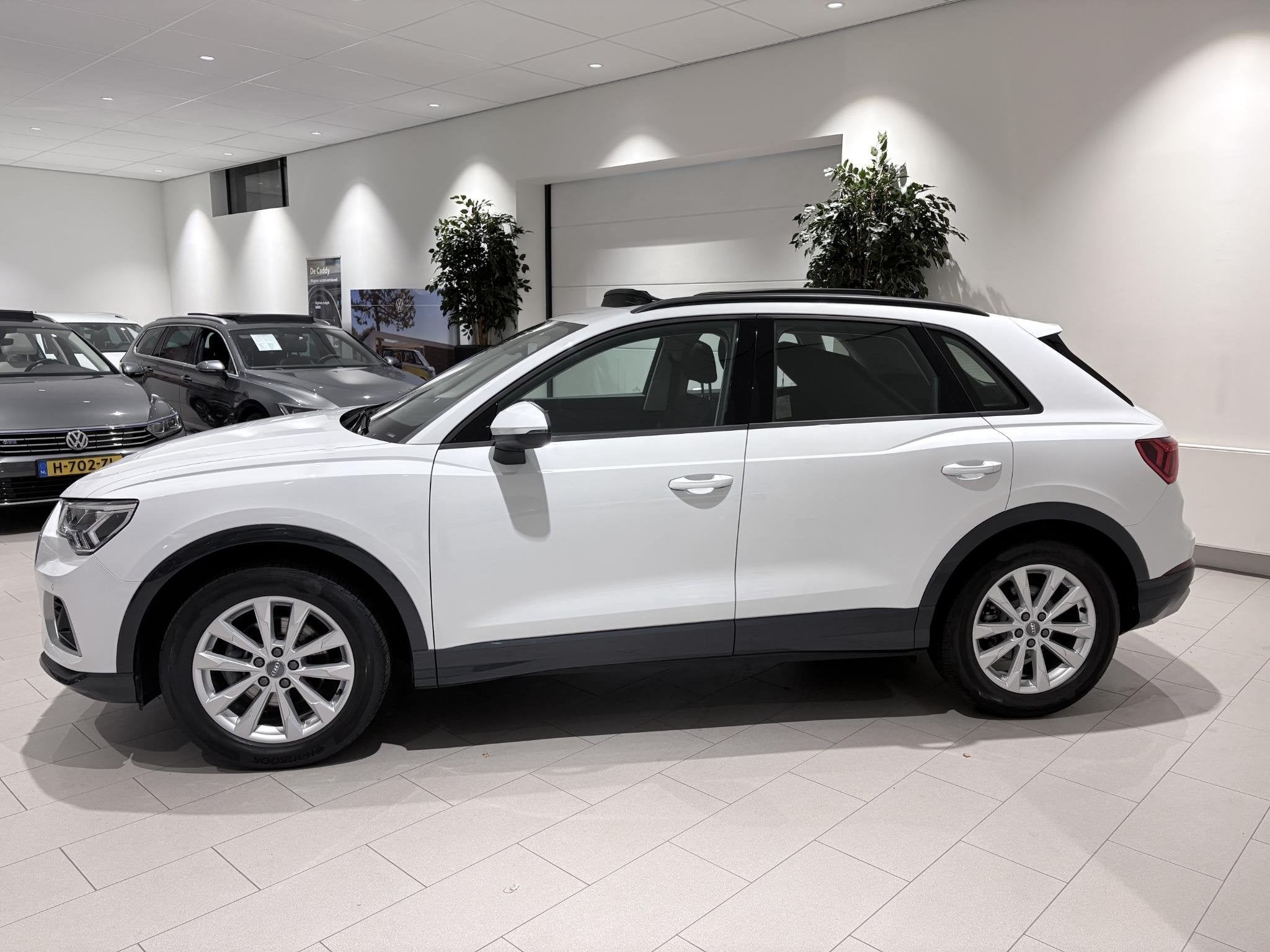 Audi Q3 35 TFSI Pro Line business Airco | Achteruitrij camer, Auto's, 12 maanden, Stof, Euro 6, 4 cilinders