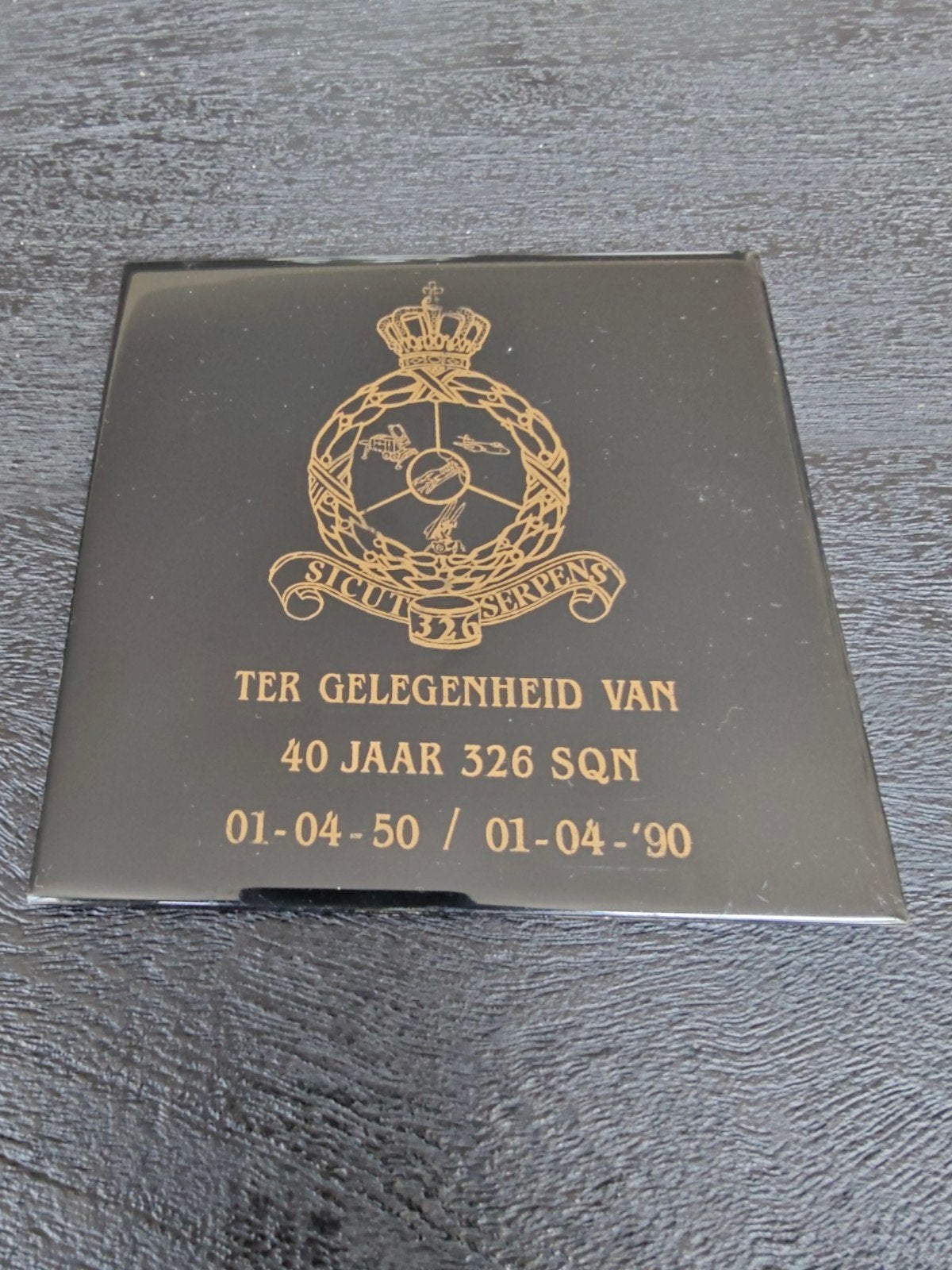 Tegel Koninklijke Luchtmacht 326 sqn  40 jarig bestaan, Ophalen of Verzenden, Luchtmacht, Nederland, Embleem of Badge