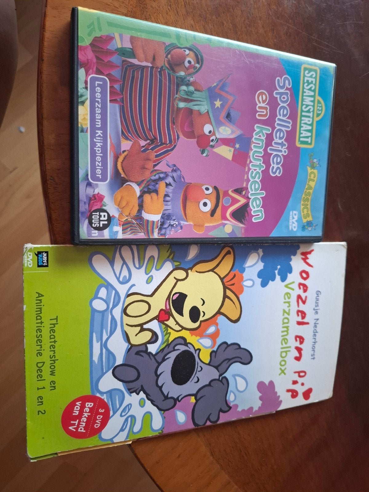 Woezel en pip en Sesamstraat, Ophalen