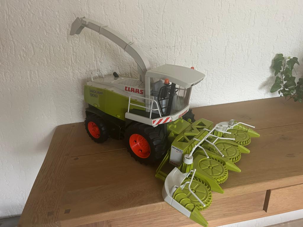 Bruder  Claas mais hakselaar schaal 1 : 16, Ophalen of Verzenden, Zo goed als nieuw