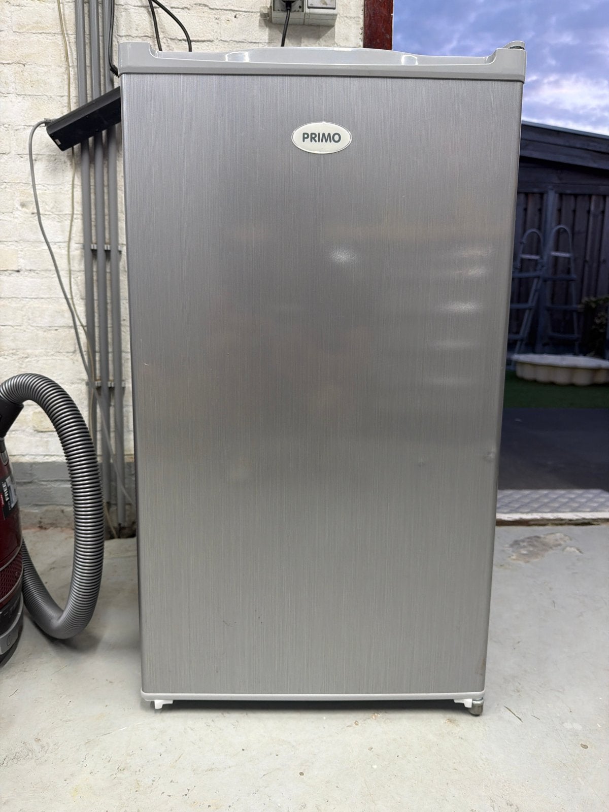 Primo Koelkast PR122FR - Compact en Efficiënt, 75 tot 100 liter, 45 tot 60 cm, Ophalen, 85 tot 120 cm