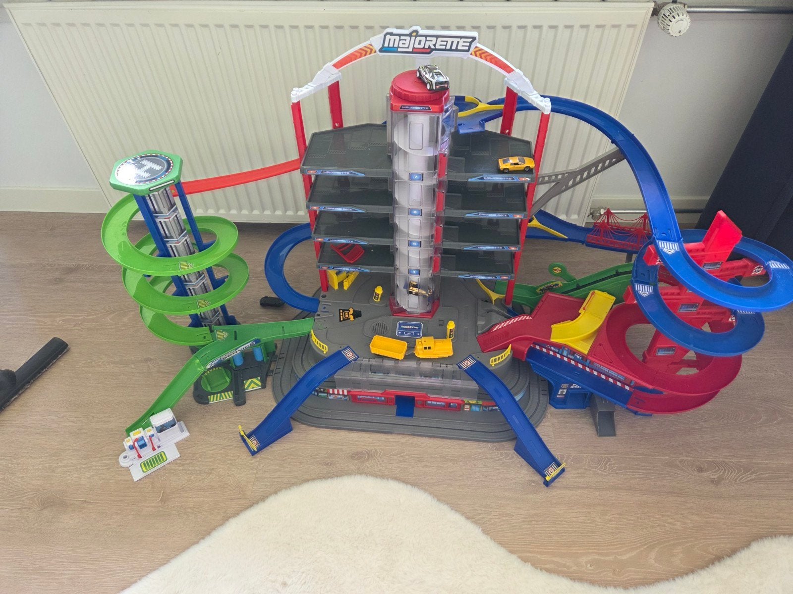 Majorette super city garage., Kinderen en Baby's, Speelgoed | Racebanen, Ophalen, Zo goed als nieuw, Handmatig, Overige merken