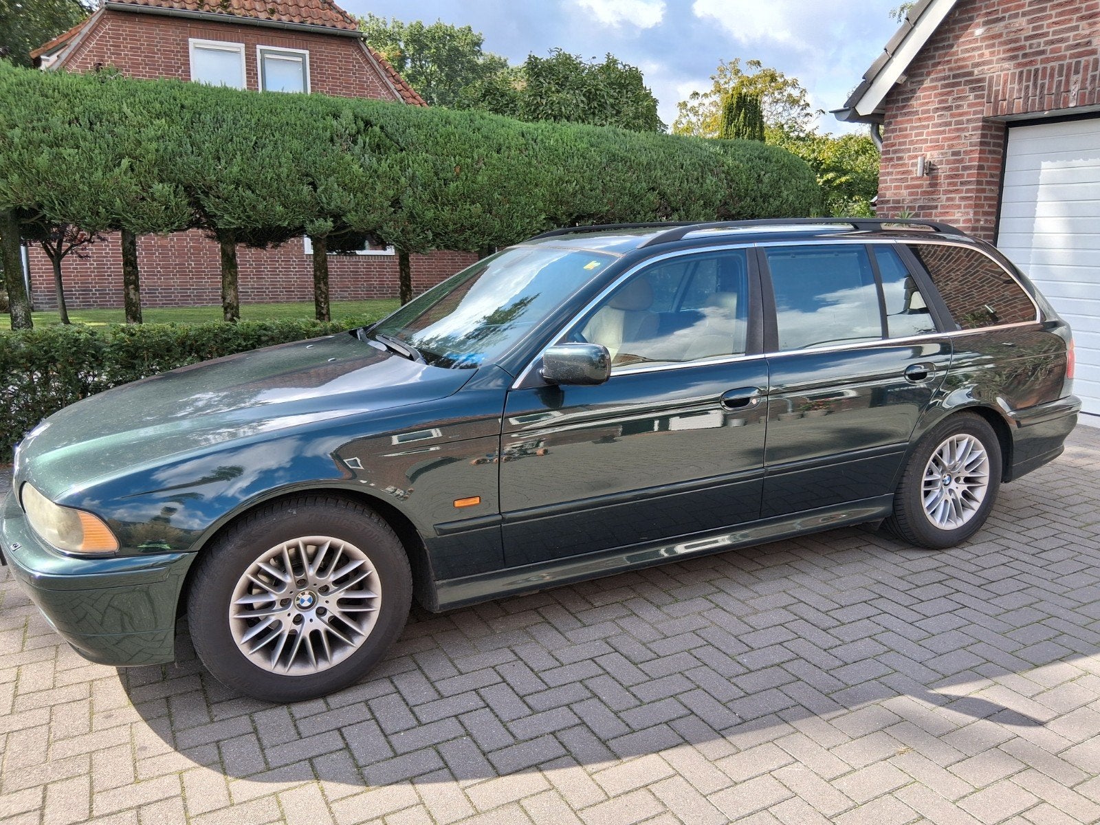 BMW 5-Serie 2.5 D 525 Touring 2001, APK 23 sep 2027, Auto's, Achterwielaandrijving, 1800 kg, Beige, 2497 cc