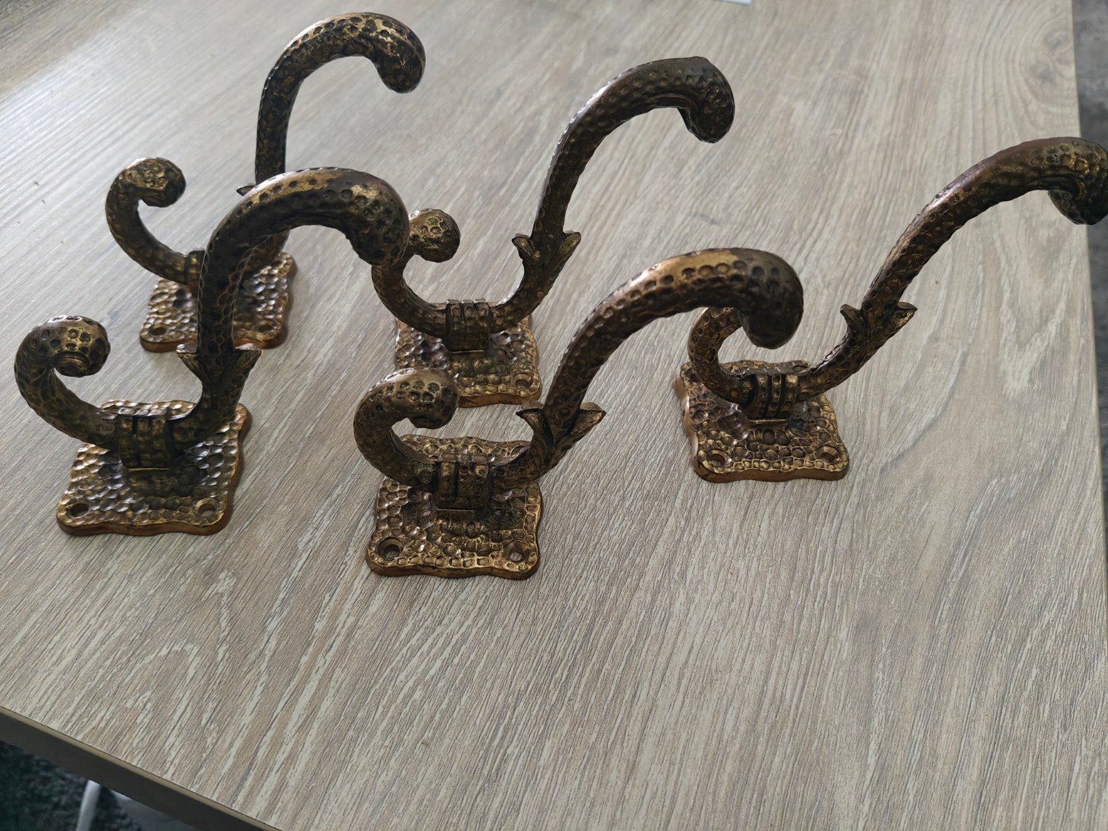 Set van 5 goud/bronzen messing kapstophaken, Gebruikt, Wandhaken, Ophalen of Verzenden, Minder dan 100 cm