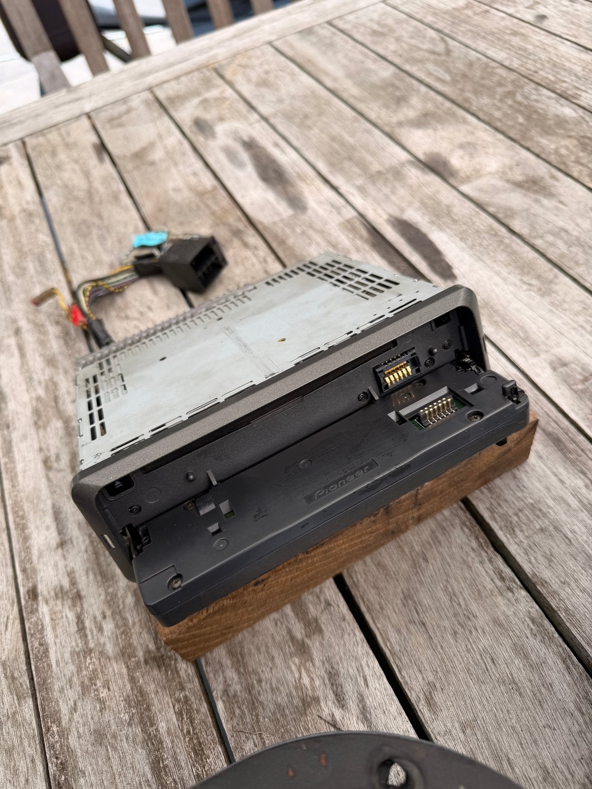 Pioneer autoradio met JBL speakers en inbouwdoos, Ophalen of Verzenden, Gebruikt