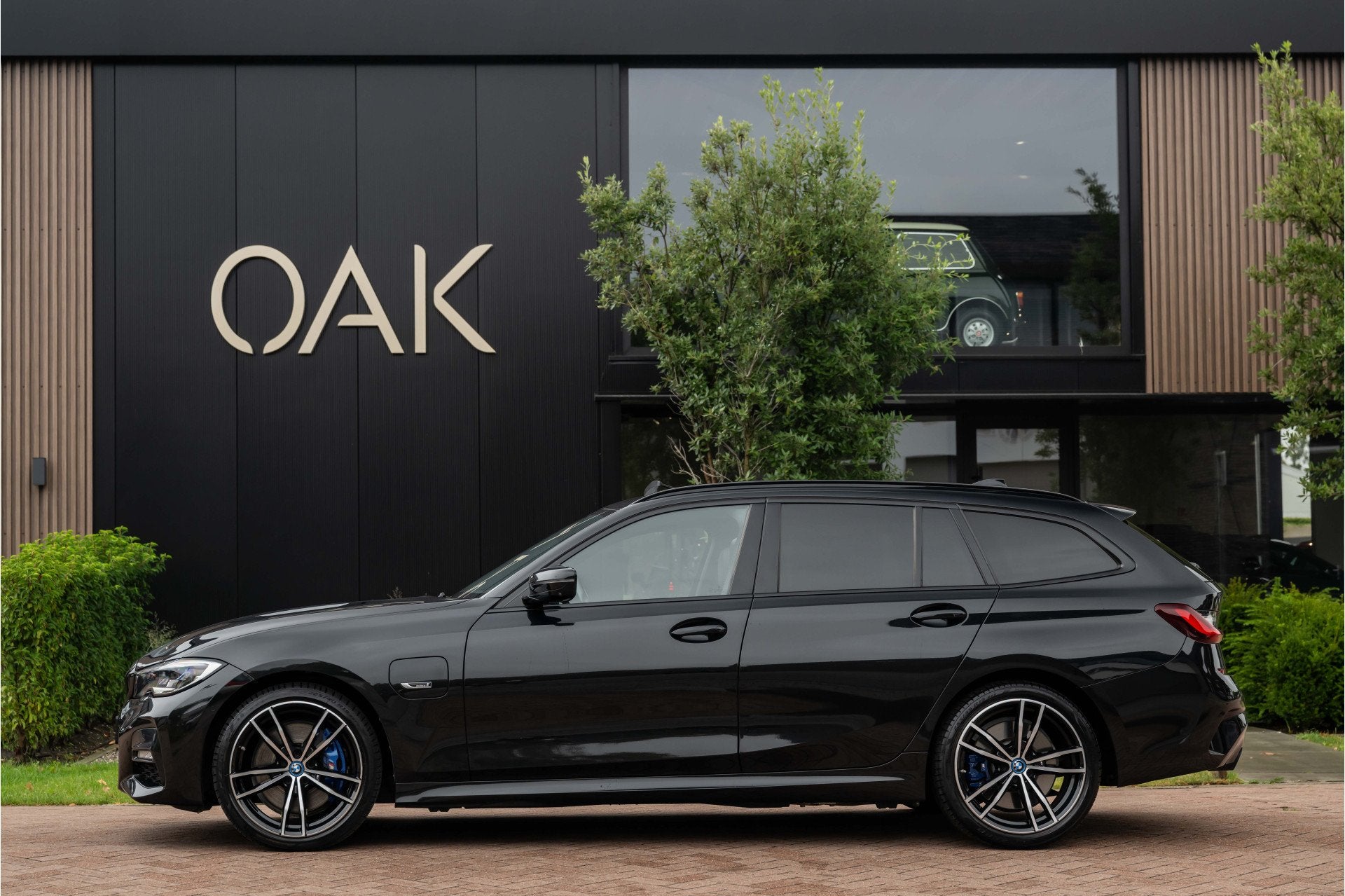 BMW 3 Serie Touring 330e | M-Sport | Live Cockpit | Panorama, Auto's, Achterwielaandrijving, Gebruikt, 4 cilinders, Zwart