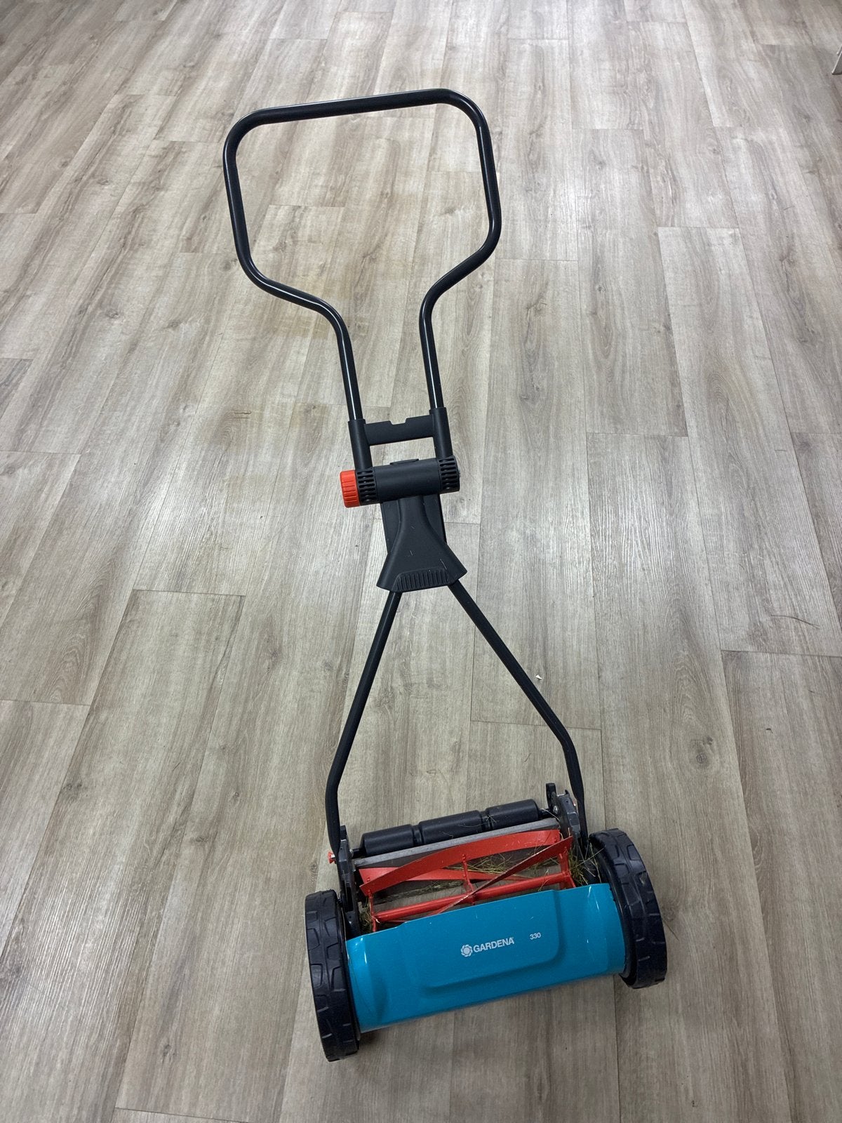 Gardena 330 Handgrasmaaier - Zo goed als nieuw, Ophalen, Handgrasmaaier, Zo goed als nieuw, 30 t/m 39 cm
