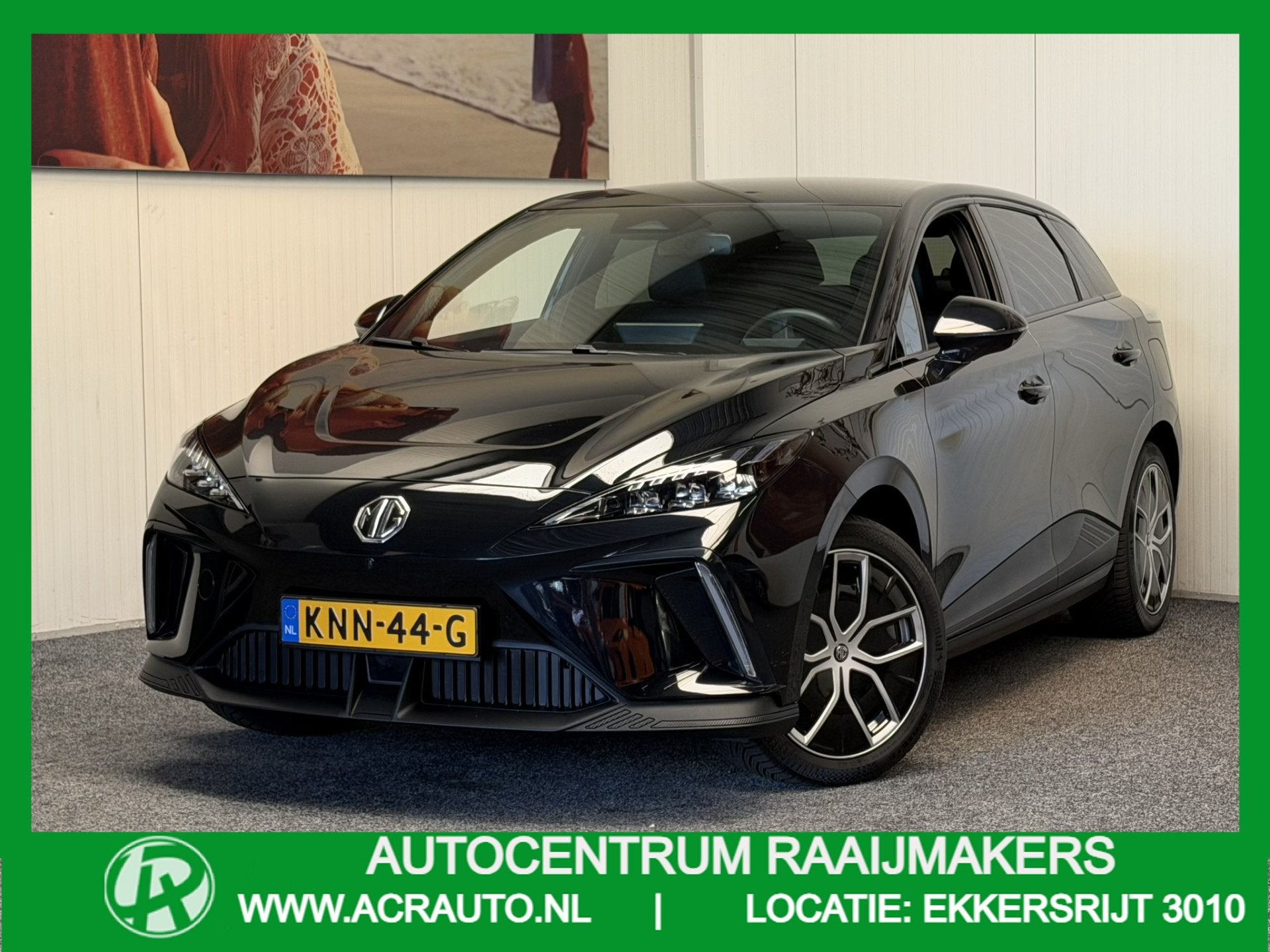 MG MG4 ELECTRIC LUXURY LONG RANGE 204 PK 64 KWH FABRIEKGARAN, Auto's, MG, Automaat, Dealer onderhouden, Gebruikt, Zwart