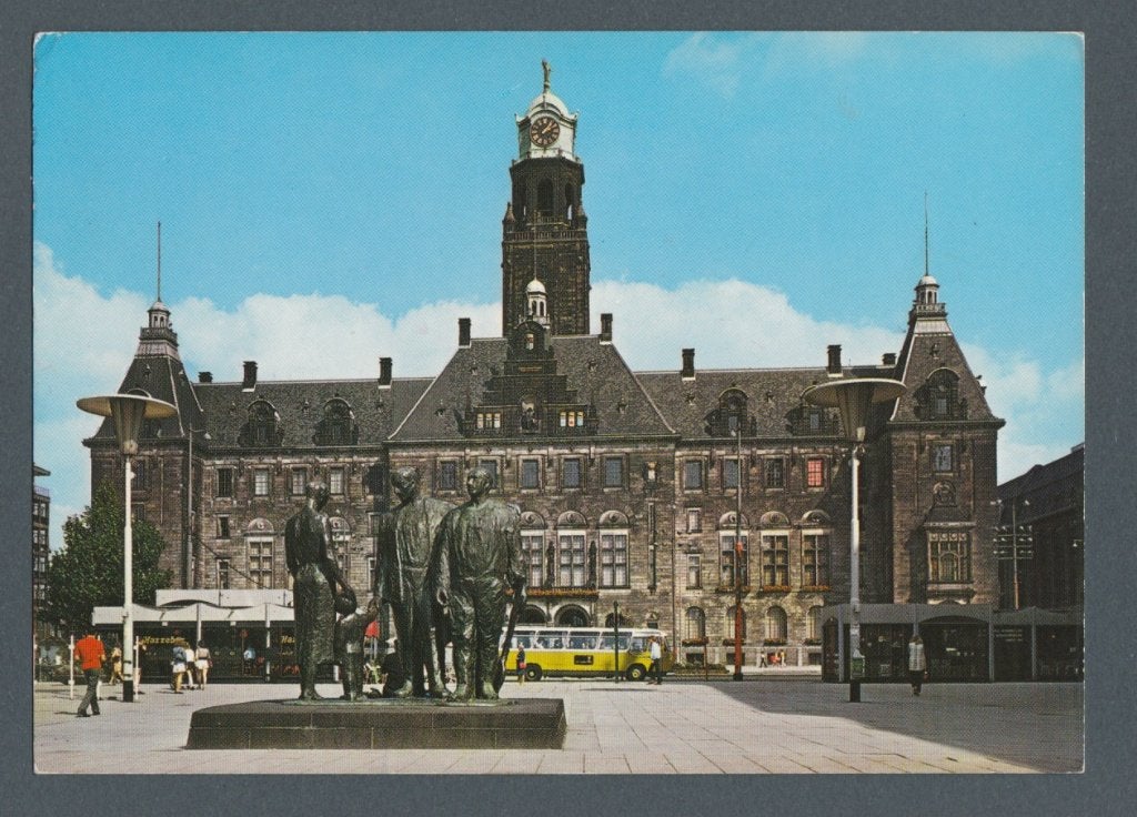 Rotterdam - Stadhuis met Stadhuisplein, Verzamelen, Ophalen of Verzenden, 1960 tot 1980, Gelopen, Zuid-Holland