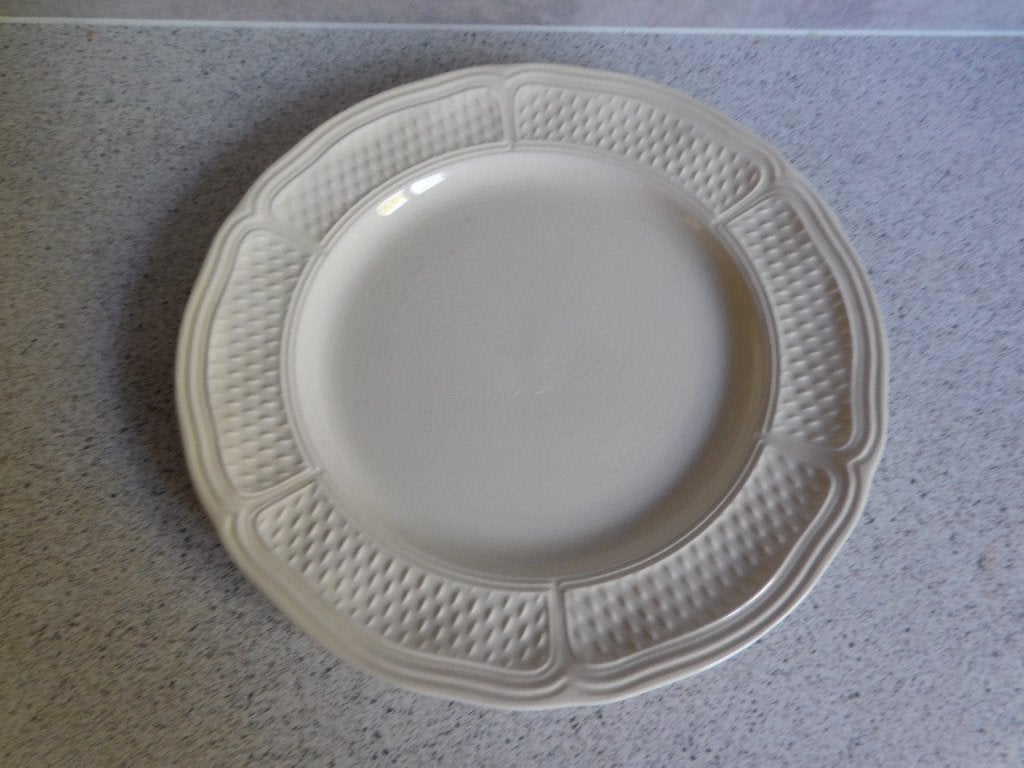 Bord 23 cm. Crème Pont Aux Choux Gien France Grain de riz, Huis en Inrichting, Keuken | Servies, Overige merken, Keramiek, Ophalen of Verzenden
