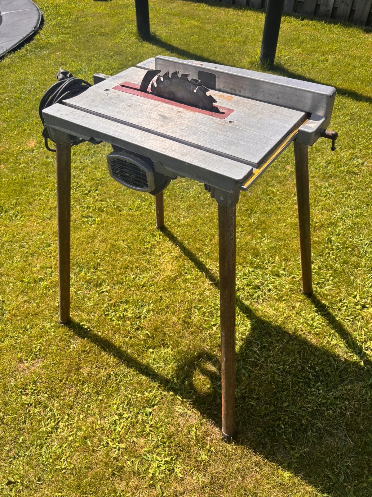 Zaagtafel in hoogte verstelbaar, Ophalen, Gebruikt, Cirkelzaag, 30 tot 70 mm