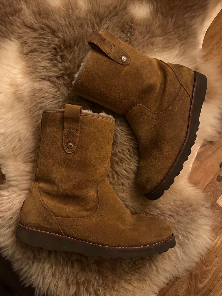 UGG Snowboots Waterdicht Unisex, Ophalen of Verzenden, Zo goed als nieuw, Bruin, Snowboots