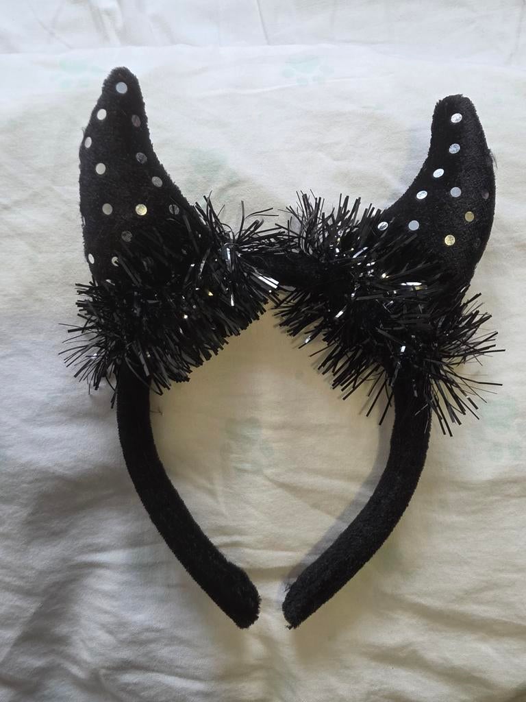 Zwarte duivel hoorns haarband met glitters, Ophalen of Verzenden, Gebruikt, Kostuum, Halloween of Griezel