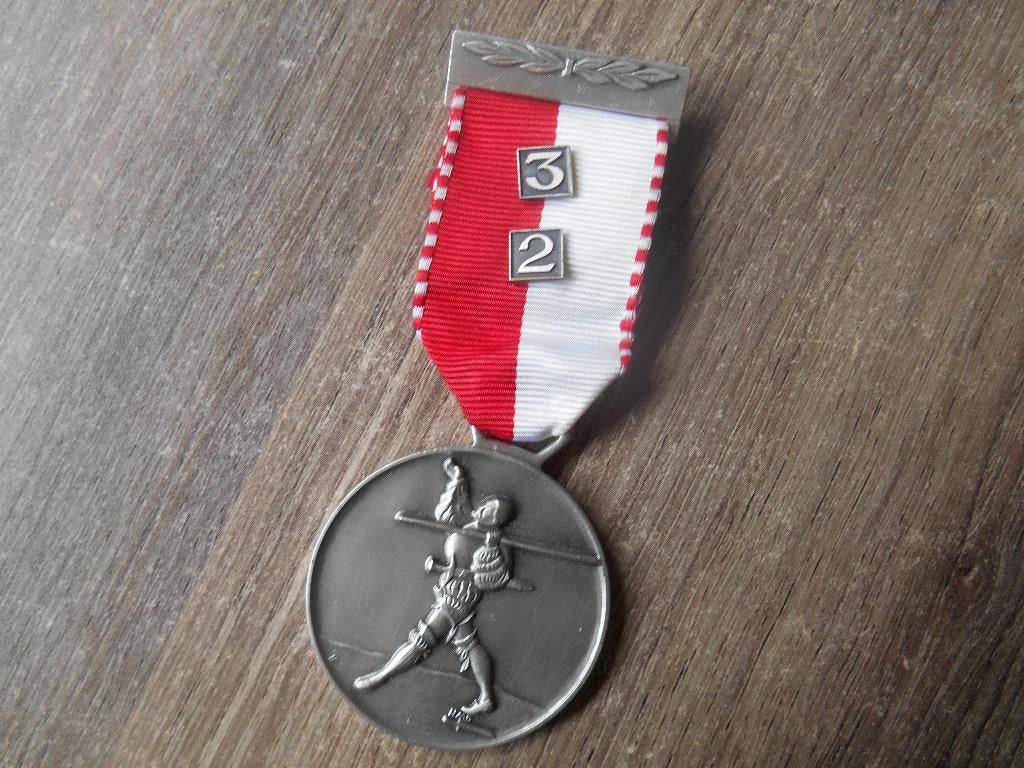 Medaille 2 daagse mars Bern Zwitserland IML 1 t/m 3, Postzegels en Munten, Penningen en Medailles, Ophalen of Verzenden, Overige materialen