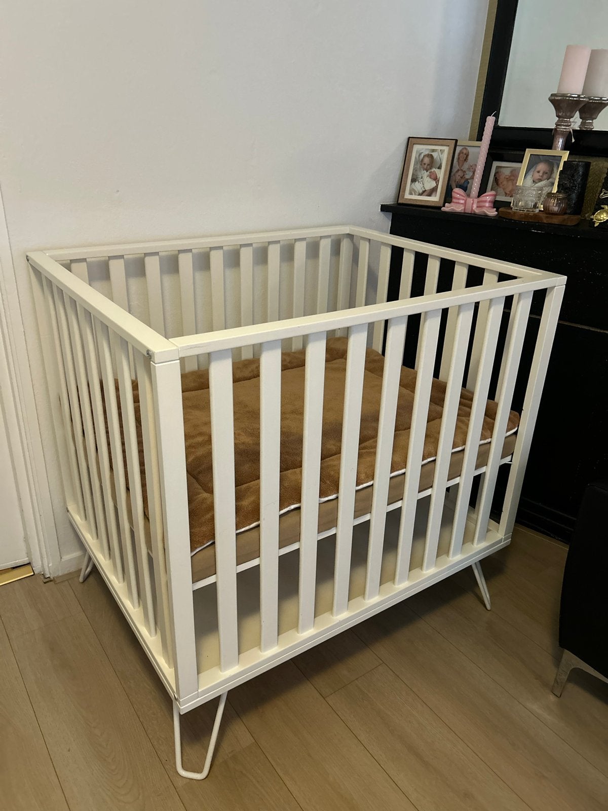 Witte box van Childwood, zo goed als nieuw, Kinderen en Baby's, Boxen, Ophalen of Verzenden, Zo goed als nieuw, Vierkant, Boxkleed