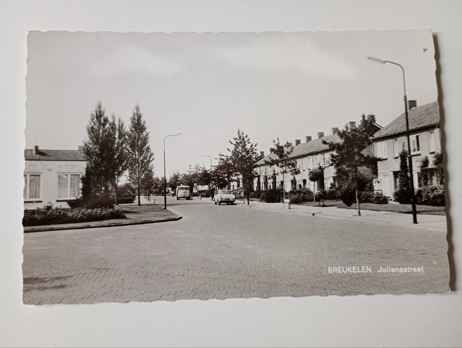 Breukelen Julianastraat, Verzamelen, Ansichtkaarten | Nederland, Ophalen of Verzenden, 1960 tot 1980, Ongelopen, Utrecht