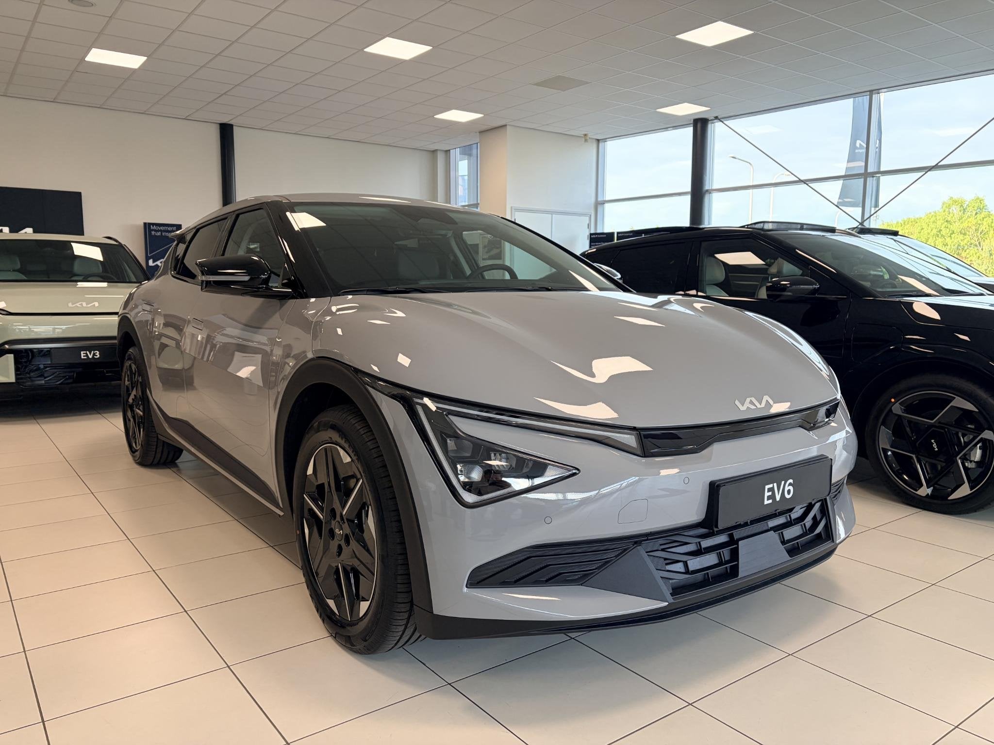 Kia EV6 Air 84 kWh | Direct uit voorraad leverbaar | Stoelve, Automaat, 228 pk, Achterwielaandrijving, 510 min