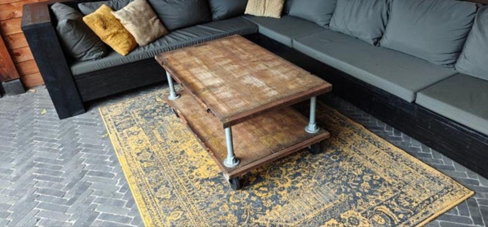industriele salontafel, Ophalen
