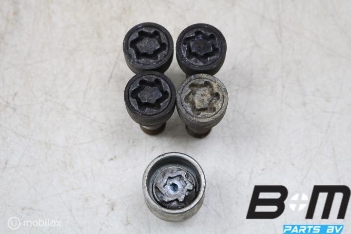 Set slotbouten VW Golf 7 1K0698139, Auto-onderdelen, Banden en Velgen, Gebruikt, Band(en)