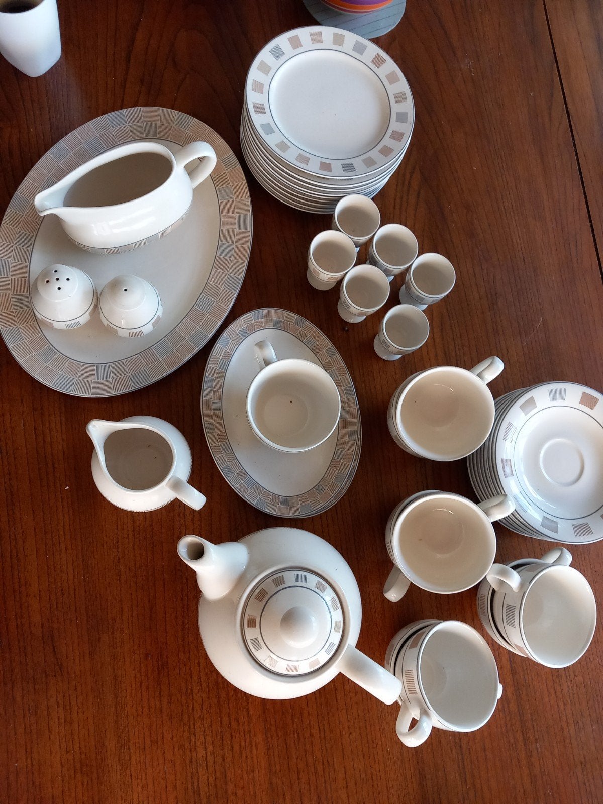 Vintage Servies Set - Compleet met Theepot en Meer, Gebruikt, Keramiek, Vintage, Ophalen of Verzenden