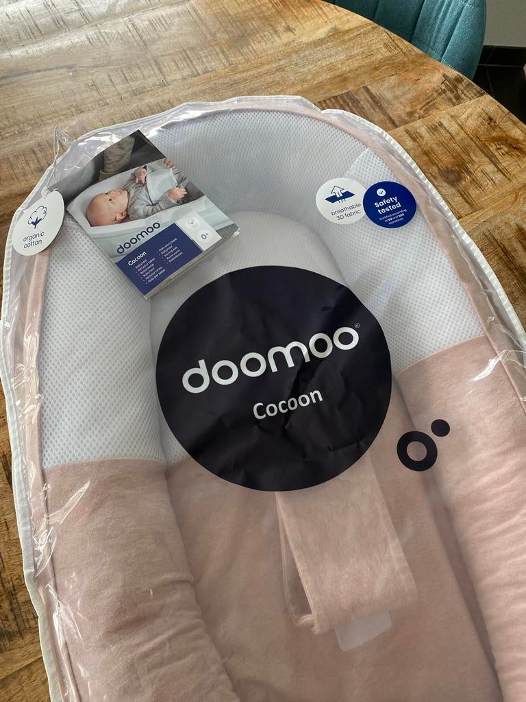 Doomoo Cocoon babynestje roze - in goede staat, Ophalen, Zo goed als nieuw, Wieg