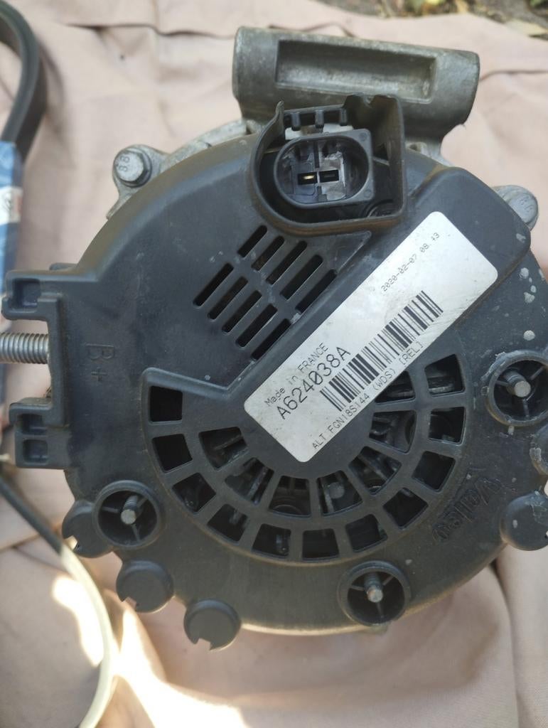Dynamo Mercedes Sprinter met multiriem  diverse modellen, Auto-onderdelen, Motor en Toebehoren, Gebruikt, Ophalen of Verzenden