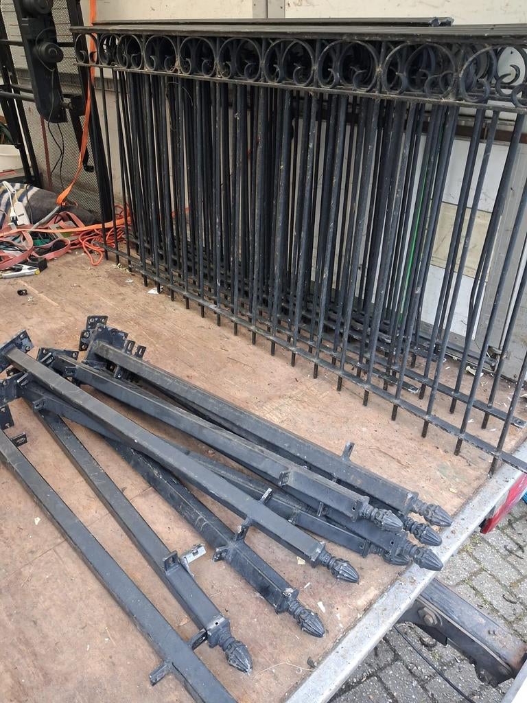 Robuust sierhekwerk met spijlen en poort - Zwart ijzer, Ophalen, Met poort, Gebruikt, Onbekend@voorbeeld.com