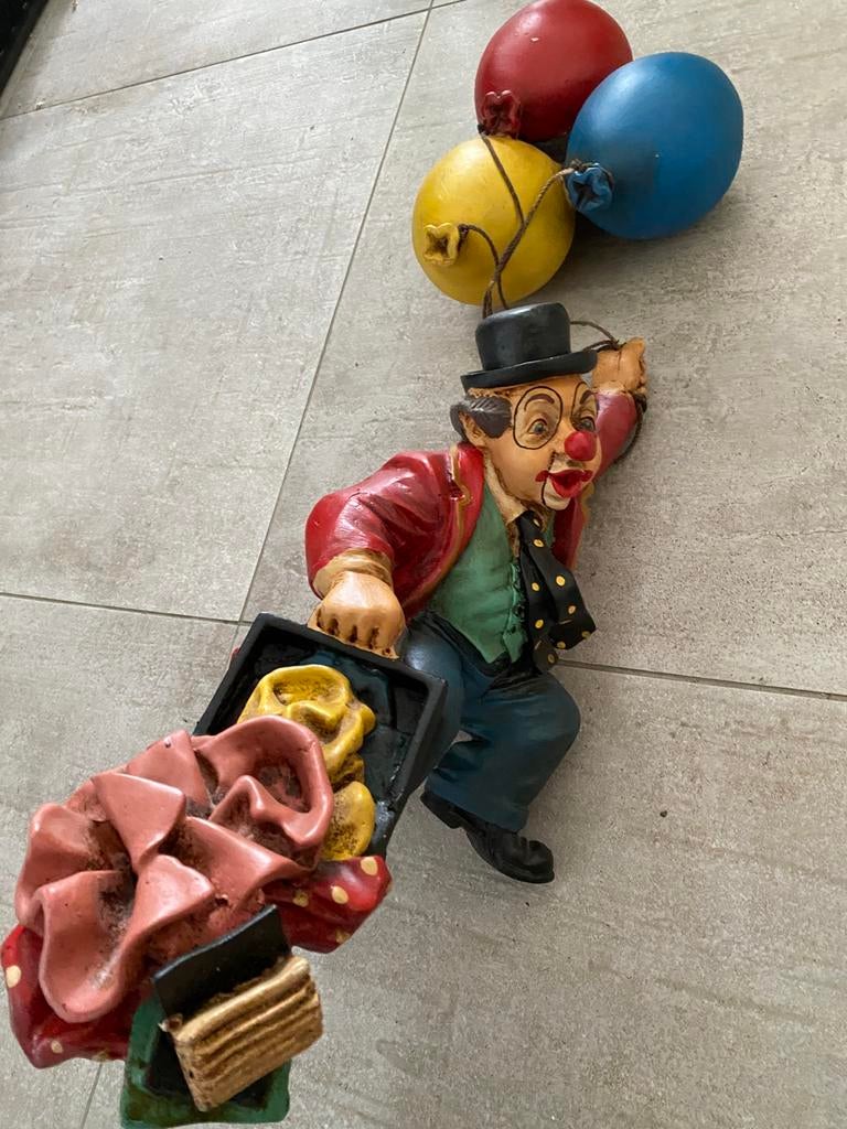 Hangende clown met ballonnen met signatuur, Ophalen of Verzenden, Zo goed als nieuw