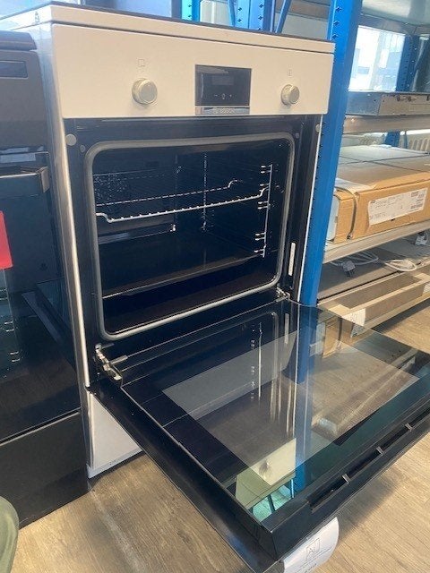 Inductie fornuis Bosch HLN39A020 //WIT// ACTIE/ACTIE//, Witgoed en Apparatuur, Fornuizen, Ophalen, 60 cm of meer, Nieuw, 4 kookzones