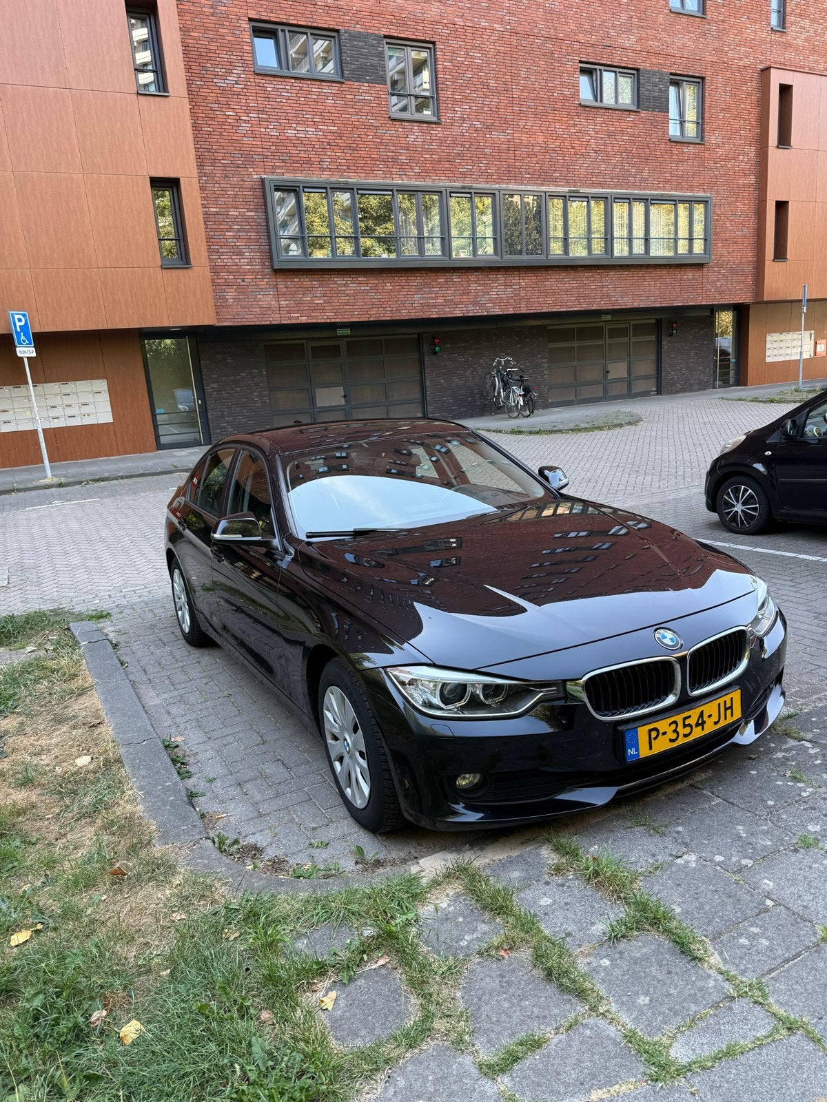 BMW 3-Serie 1.6 316I AUT 2013 Zwart, Automaat, Zwart, 4 cilinders, Zwart