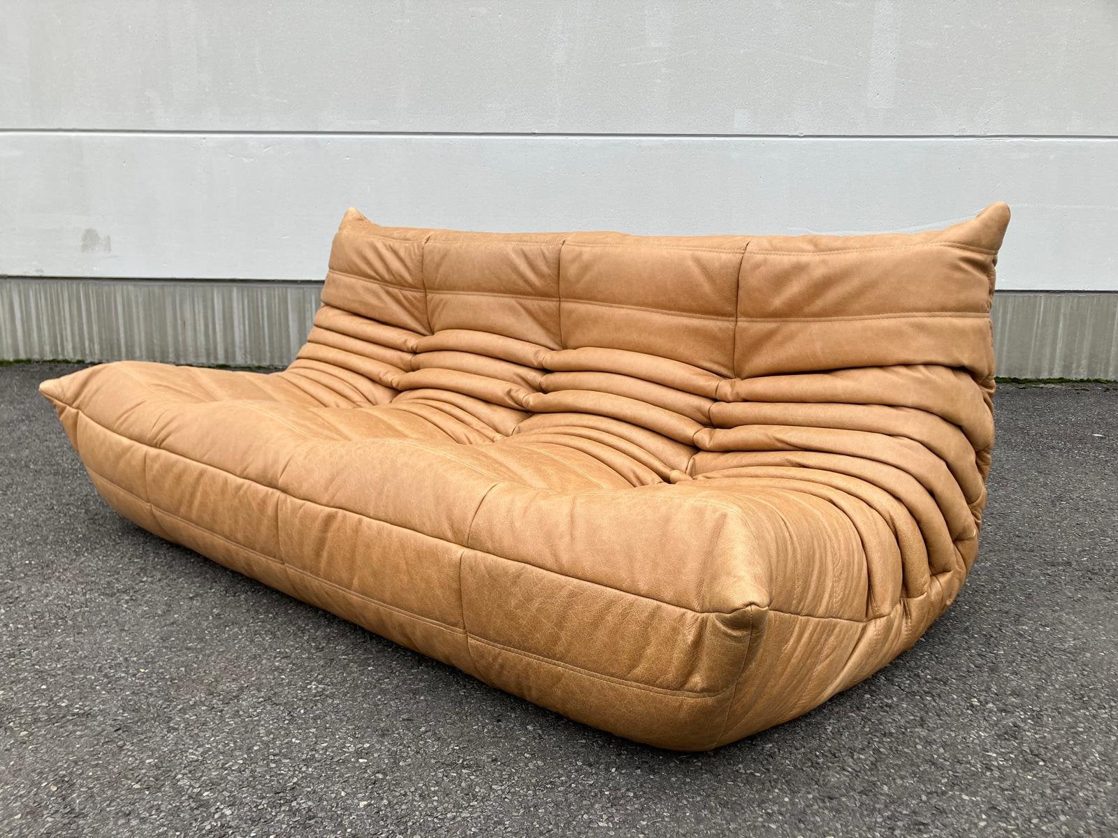 2x Camel bruin lederen 3zit in Nieuwstaat, Huis en Inrichting, Ophalen of Verzenden, Togo ligne roset leolux knoll vitra cassina b&b italia artifort